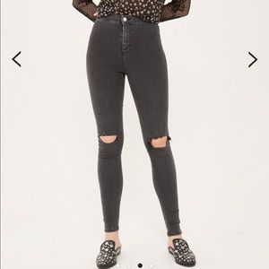 Ripped Joni jeans